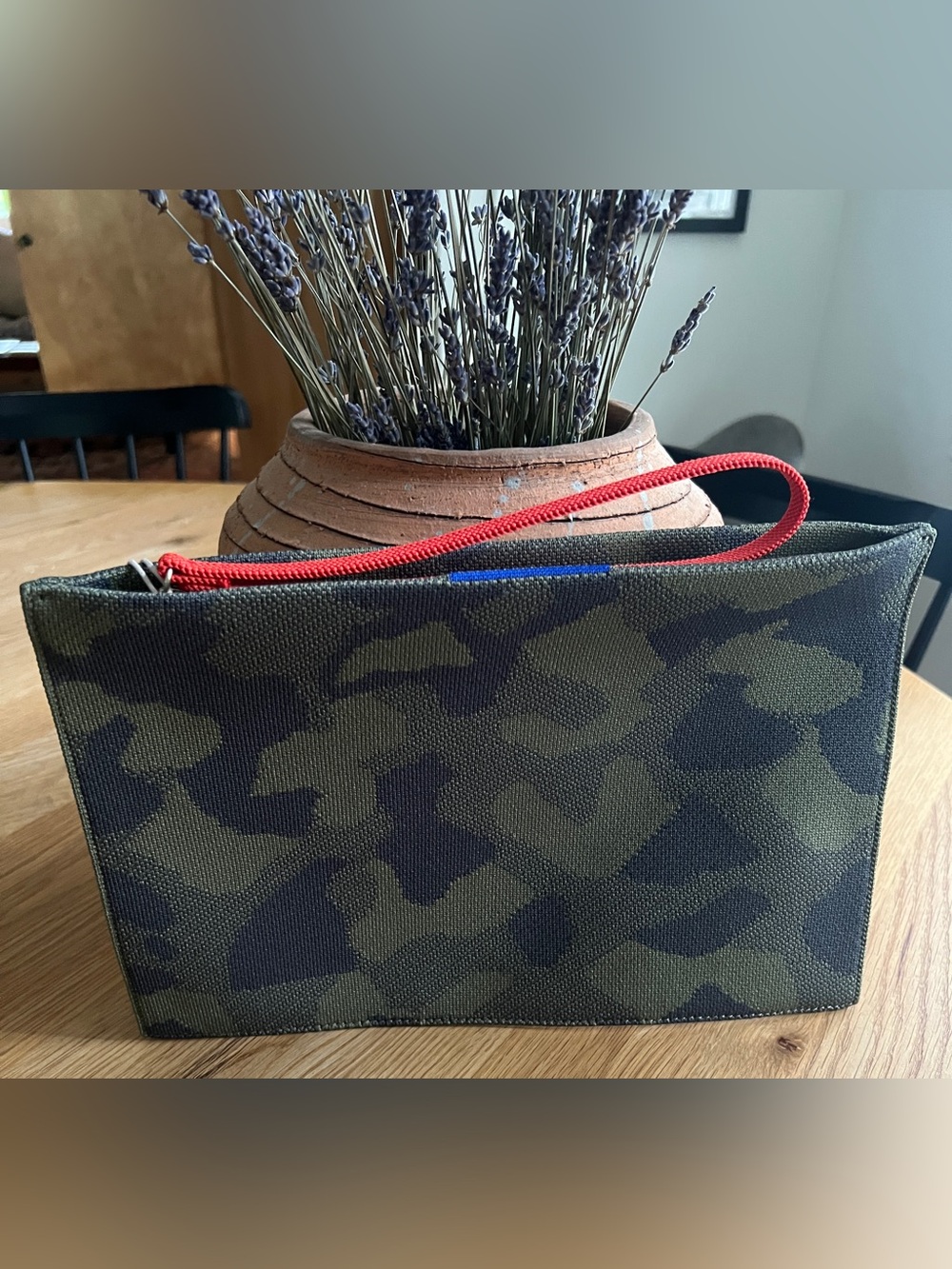 ROTHY’S ESSENTIAL POUCH WRISTLET, SAGE CAMO, NWT, *RETIRED* - Picture 5 of 11